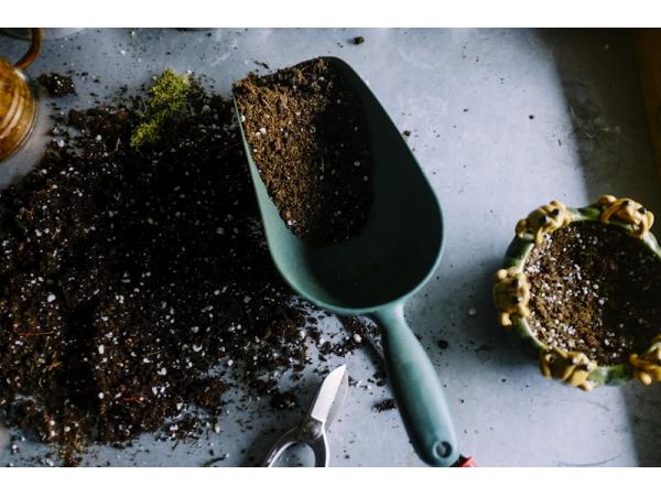 深圳工廠保潔外包全解析：降本增效的六大核心價(jià)值